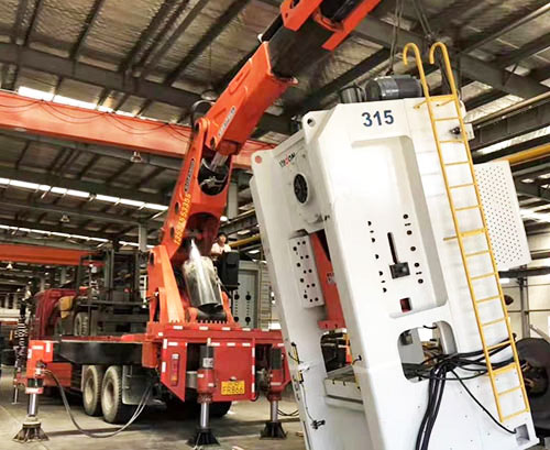 龙江镇附近随车吊出租，轻松解决运输难题