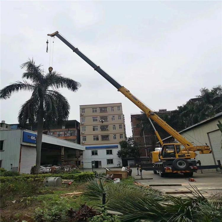 龙江镇12吨吊车出租一天的收费标准是什么